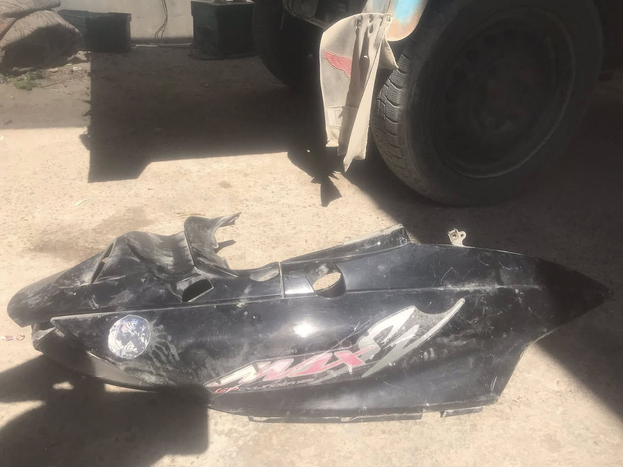 كفرات مال ماكس للبيع مختمه مشلوعات من دراجه .
السعر 30 الف العنوان بغداد بوب الشام ***********
