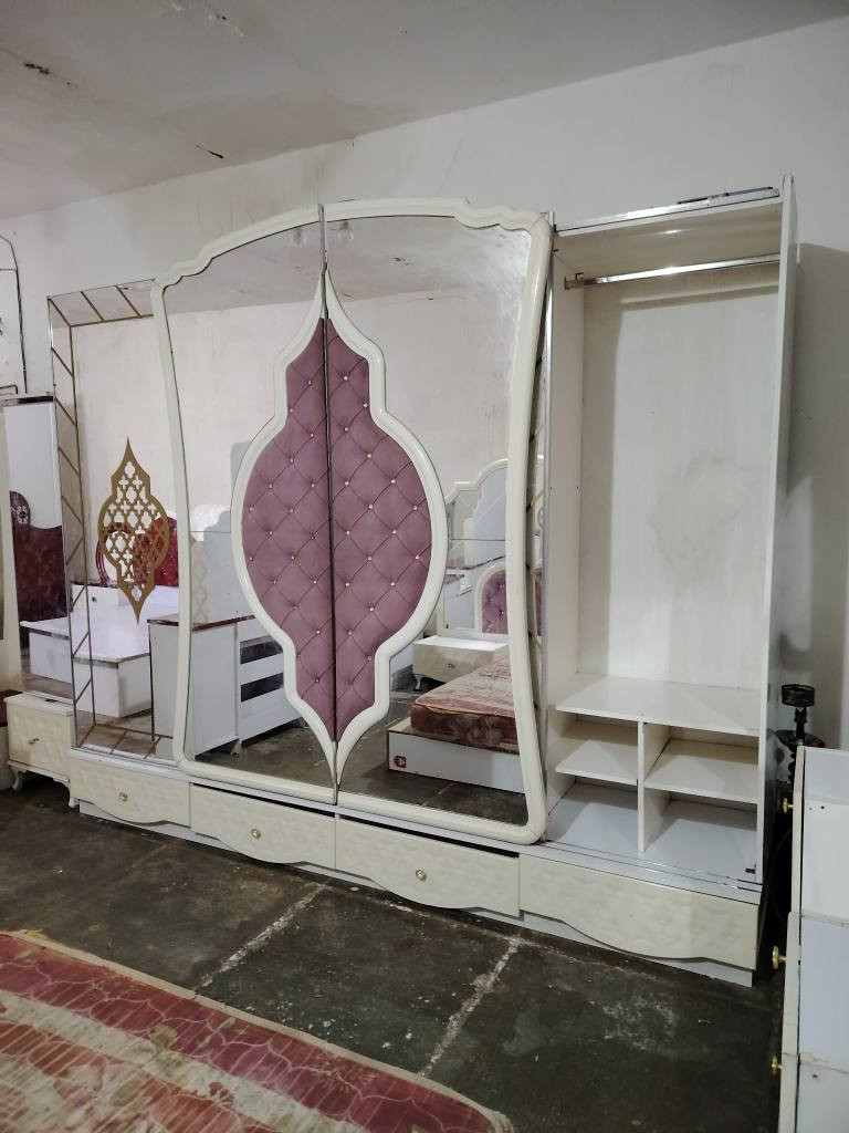 غرفه تركي ضخمه اخت. الجديد كامله تركي اصلي ثقيل المكان ديوانيه *********** بي وتساب ديوانية, القادسية
