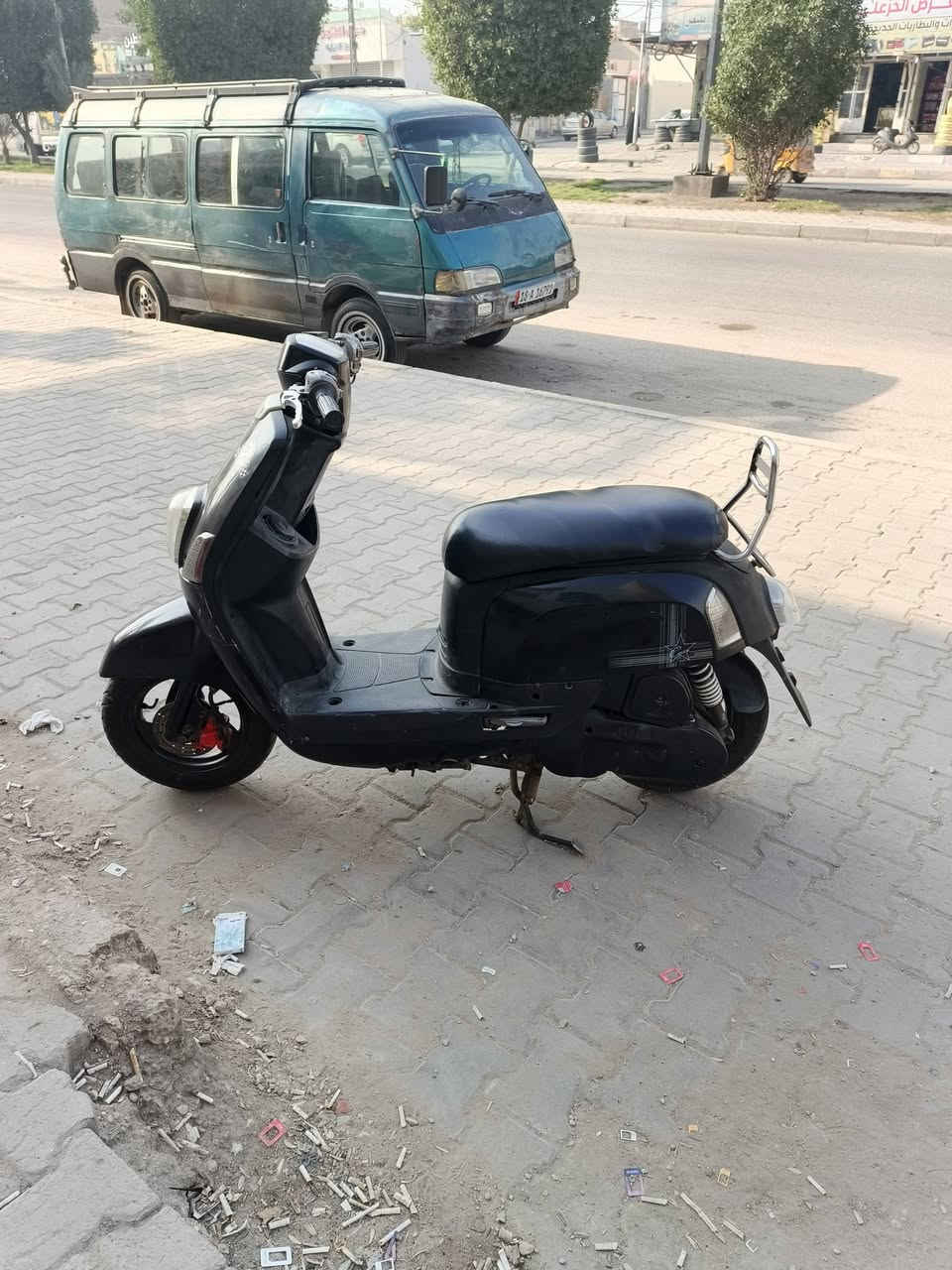 بوليسي نضيفة جدا كلها بلادية مكينة مامفتوحة لا دخان ولا دهن ولا صوت نكرة سلف بكل وقت سعر 650 الف بدون عملة
رقم الهاتف ***********
