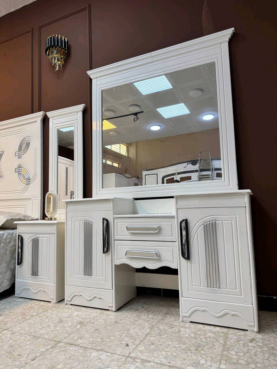 السعر // مليون و100

🔅تفاصيل الغرفة المرمري  ....

 خارج ٤ملم ام دي اف 🔺
وداخل صاج ٣ملم 
صبغ حراري  درجة اولى 


عدد القطع  ٧ قطع 😍
🔺1 //جرباية  قياس  ١٦٠ × ٢٠٠ 
🔺//ميز جانبي ايسر قياس ٥٠
🔺2// وميز  جانبي  قياس ٥٠
🔺3// زاوية ارتفاع مترين عرض ٨٠
🔺4// وميز بلازمه  
🔺5//وميز مراية ارتفاع مترين عرض ١٢٠
🔺6// وكنتور ٦ باب  ارتفاع مترين و١٥ طول ٣ متر و١٥

القطعه الثامنة حسب الطلب شازلون
سعرها ٥٠ الف ❤️

(توصيل مجاني مركز بغداد )
التوصيل يشمل الشد مجاني 🔥
(اطراف ٥٠)
باقي المحافضات حسب البعد
توصيل الجميع محافظات العراق 

الاحجز والاستفسار راسلو الصفحه