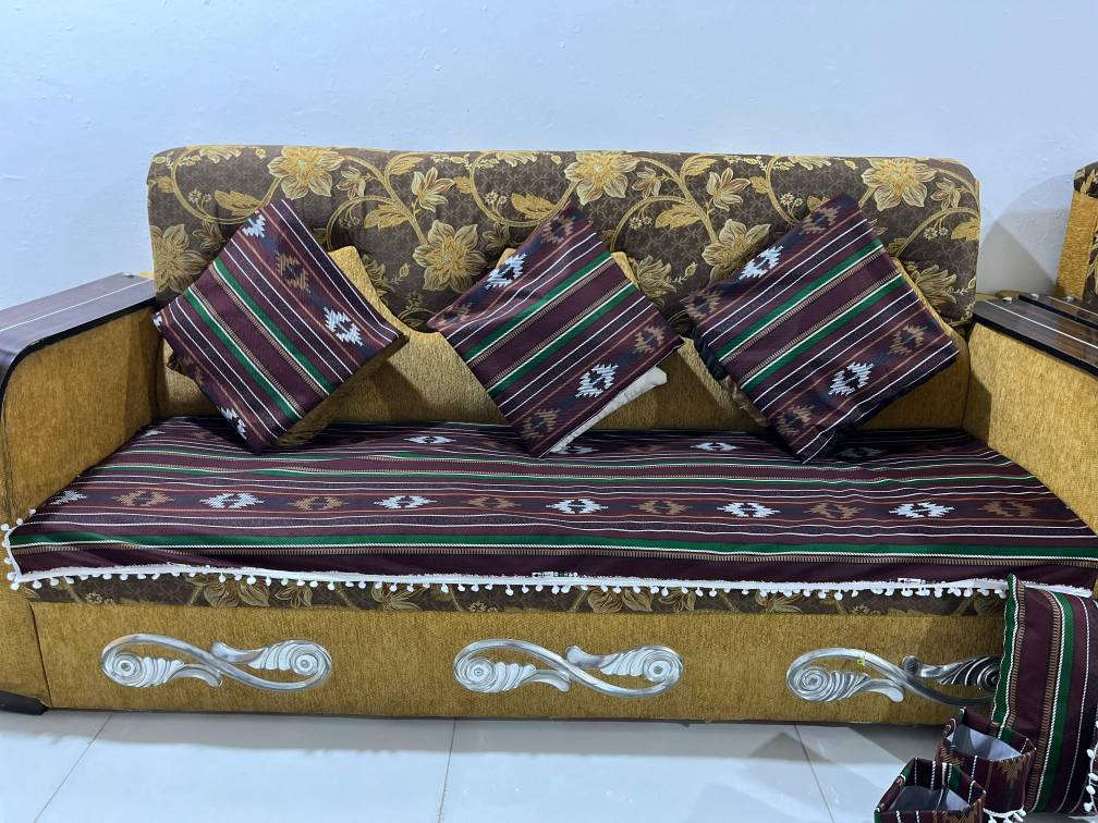 مفرش رمضاني درجه اولى 
مفرش تخم  5 قطع
6 وجه كوشايه
مع مفرش طبله 
او حسب الطلب البصرة, العراق


**إذا كنت صاحب هذا الإعلان وتريد حذفه لأي سبب، رجاءا أرسل رسالة إلى الدعم الفني**