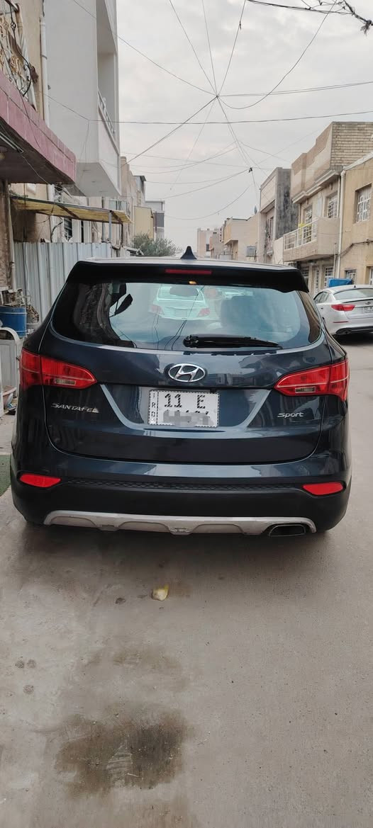 السلام عليكم للبيع او للمراوس هونداي سنتافي وارد امريكي موديل 2015 ٤ سلندر ٢٤٠٠ Gdi ماشيه ٧٢ ميل ويل كب تحكم استيرن شاشة +كامره حادث  الباب الجنب السائق الامامي مع رش الباب الخلفي وجاملغ الامامي كير محرك شركه غير مفتوح تخم تاير السنويه بسمي رقم جديد سنويه لغاية ٢٠٣١ سياره  جاهزه السعر ١٣٨ ورقة بيها مجال بسيط رقم الهاتف ***********
