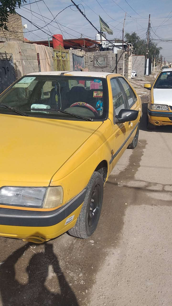 السلام عليكم للبيع او مراوس  بيجو GLX 2017 كير محرك مكفول تبريد شغال دشبول عالي كهربائيات كله شغاله بيه ضربه بالجنطه بنيد  مبدل صدر 100/80 يرادله دبلات امامي رقم بغداد انكليزي عارضه 45 وبيه مجال/مكاني بغداد الدورة ابودشير ***********
