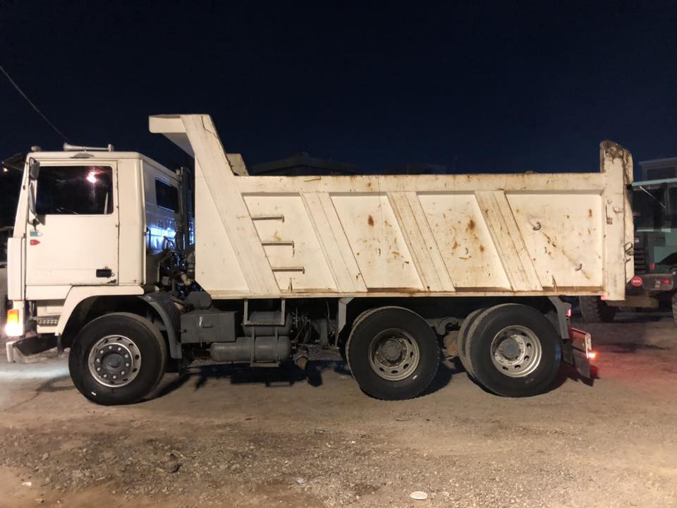 فالفو F للبيع 
رقم صلاح الدين انكليزي سكس قلاب بالسنويه 

محرك جي ١٠ كير ٤x٤  سنكل عضله 
تخم تاير نضيف جاهزه للعمل 
مكاني بغداد الدوره 
***********
