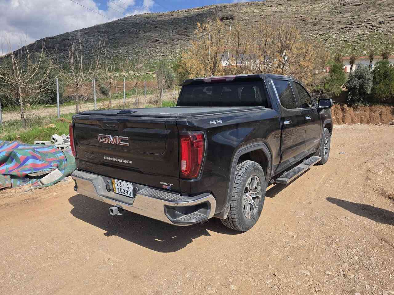 سلام عليكم جمسي سيرا موديل 2025 محرك 5300 المرغوب كلين كلين مكفوله من كل النواحي كشنات جلد هيتر ورادار والباب طكتين درج زيرو على ايدي باسمي. ماشيه حالين 32الف مايل  سعر  450 ورقه موبايل ***********
