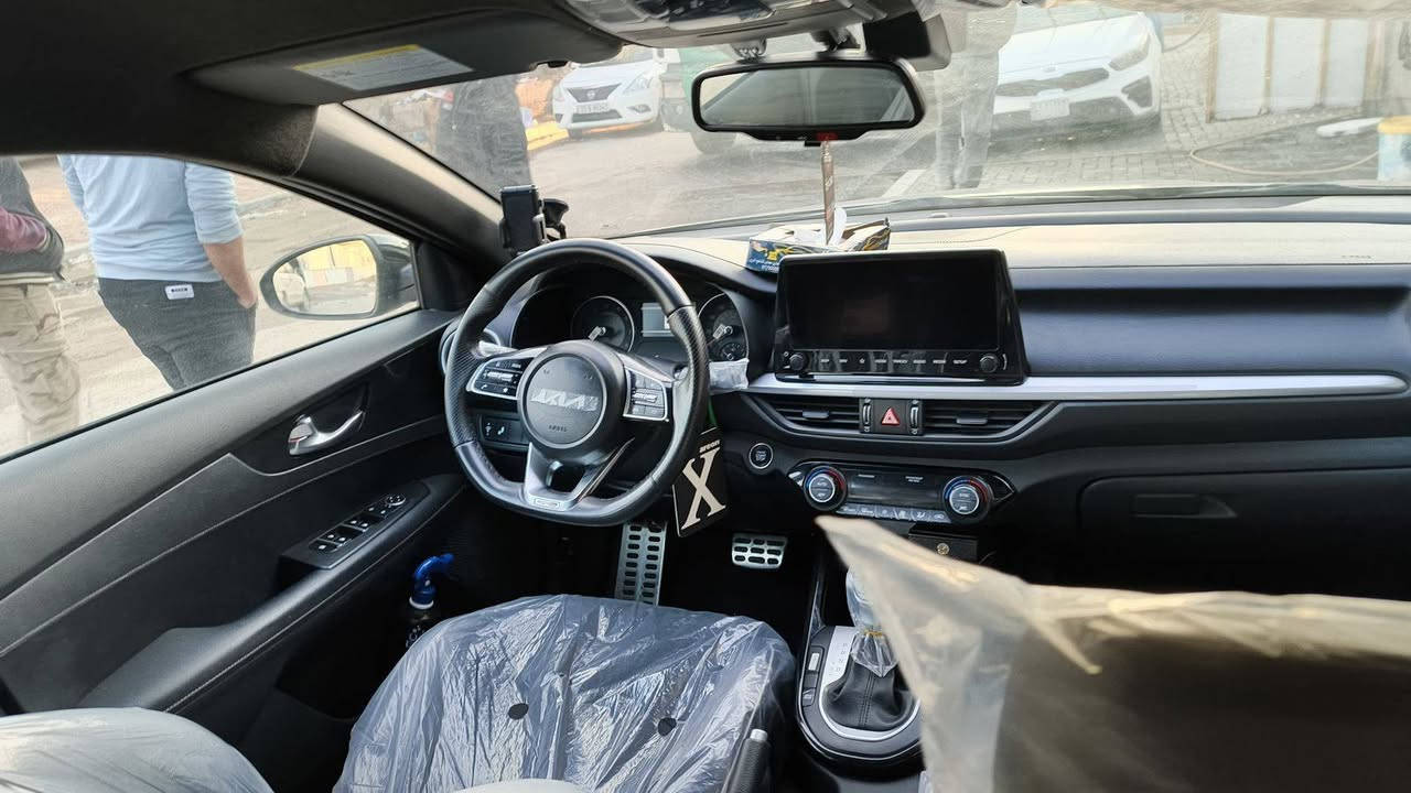 فورتي جي تي لاين 2023
بصمه
تشغيل عن بعد
رادار جانبي ونقطة عمياء
رادار خلفي
رادار امامي
توقف ذاتي
قيادة ذاتيه وتحديد مسار
لايت زنون اصلي
بك لايت لد
ماشيه 69 الف كيلو
حادثها بس بنيد 
سياره معوقين سعرها 150
normal,sport,smart ثلاث انظمة قياده
***********
