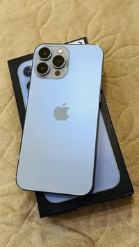 13 برو ماكس 256  بحري  بطاريته 86  نظافته فوك ال100  بعده لوك  ملحقاته...