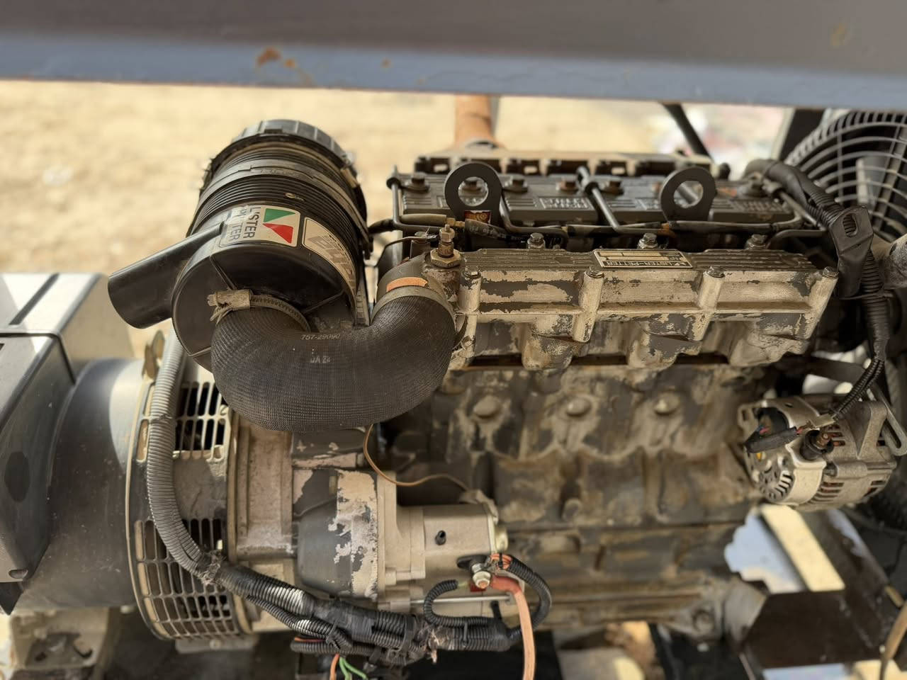 للبيع مولد لستر بتر انكليزي
4بستم 
17ونص كيفي 
المولد يصرف لتر كاز في الساعة 
المولد مشتغل  شهرين فقط جديدة
السعر  28. ورقة وبيه  مجال قليل
المكان إلانبار عامريه الفلوجة
رقم الهاتف
***********
***********
