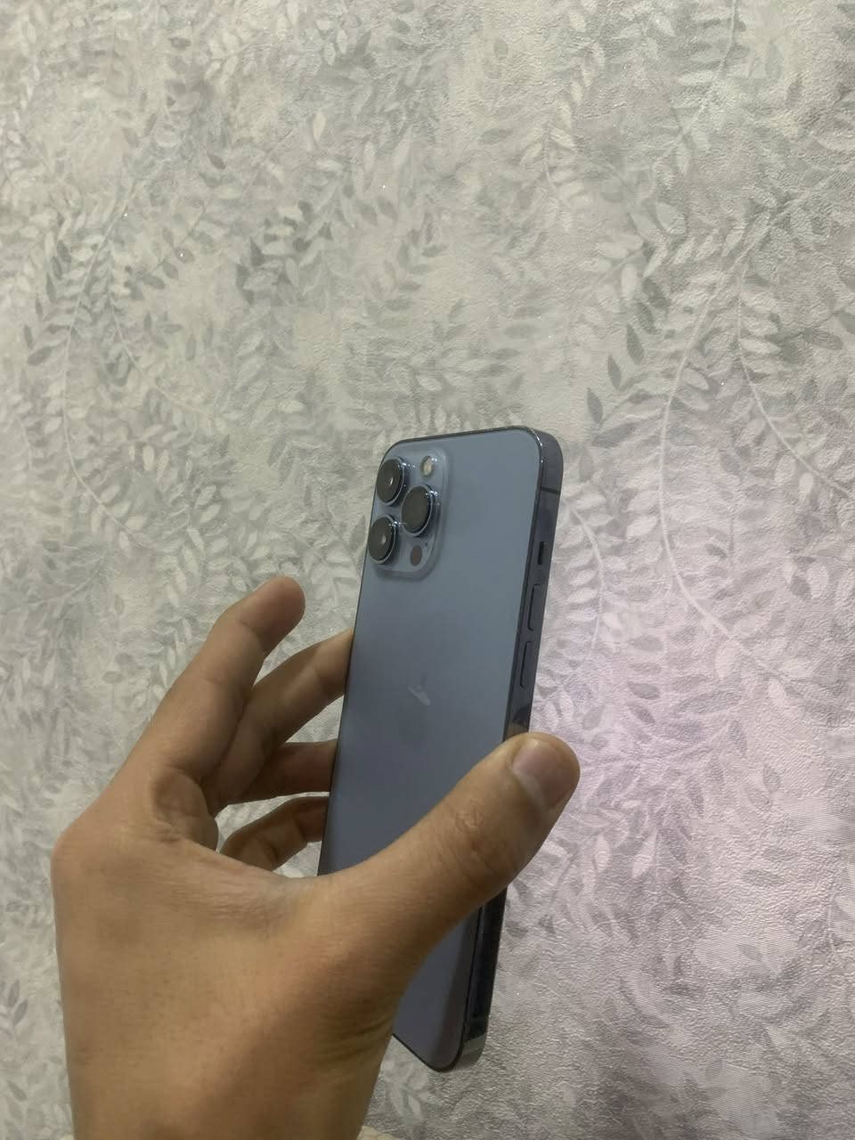 📱 iPhone 13 Pro Max
▪️ الذاكرة: 128

▪️ نسبة البطارية:77 

▪️ الجهاز: شراق اوسط 

▪️ نظافة الجهاز: نظيف جداً

▪️ وياه كارتونه مطابقه 

📦 السعر:  675وبي مجال قليل

📍 الموقع: بغداد – الوزرية

📞 للتواصل واتساب/***********
