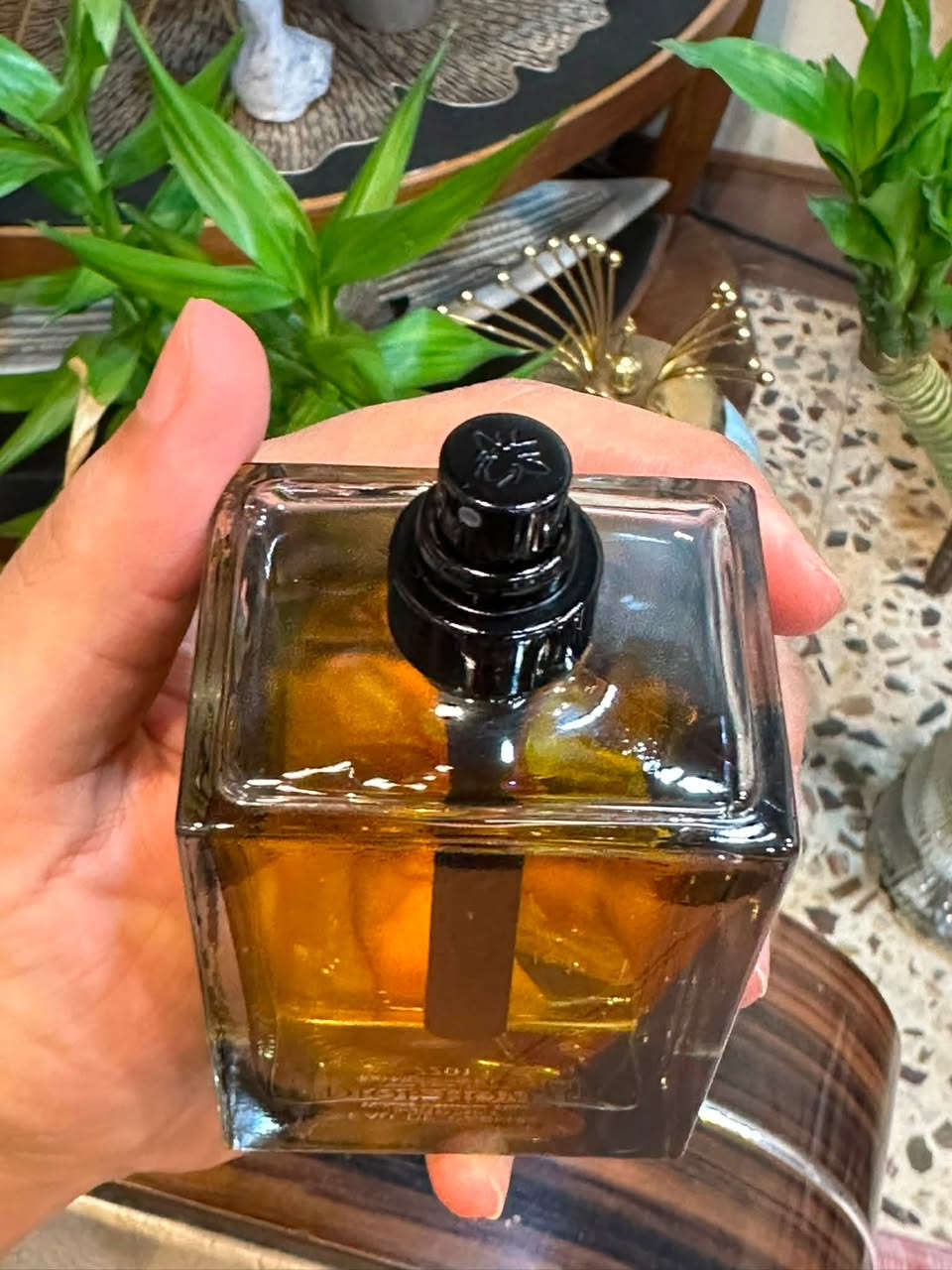 السلام عليكُم ♥️🤍

ديور هوم انتنس "اصدار 2017" 150ML 
كامل ممستعمل فقط رشتين بعده جديد 

مكاني : مكاني بغداد 
السعر 210$ " 150 مل "


**إذا كنت صاحب هذا الإعلان وتريد حذفه لأي سبب، رجاءا أرسل رسالة إلى الدعم الفني**