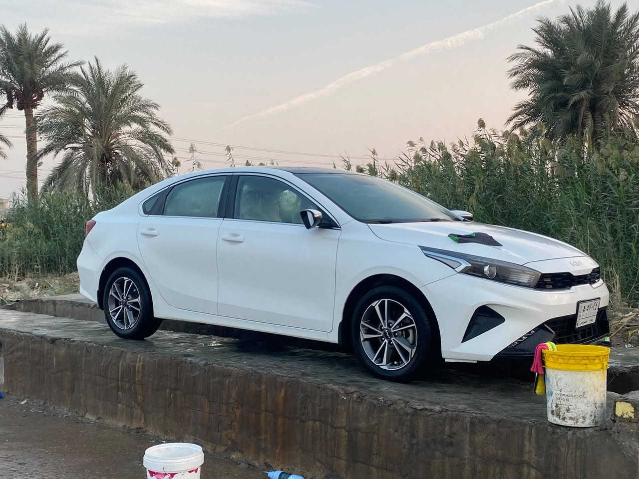 السلام عليكم
كيا سيراتو 2022 خليجي مكفولة
مكينه 1600cc السيارة ماشية 134 الف كم السيارة محجوزة استقطاع مباشر من الماستر بعدلها سنة وينفك حجزها رقم السيارة بغداد مكان السيارة واسط المركز السعر 148 وبيها مجال تريد وكالة موجودة رقم صاحب السيارة ***********
