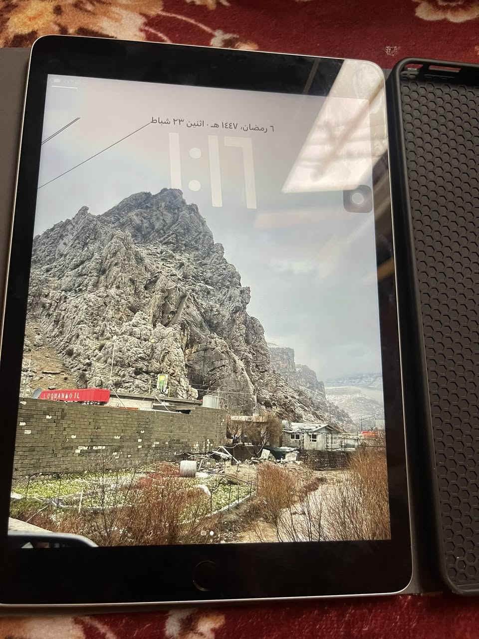 ايباد 9 
ذاكره 64 
نموذج m
جهاز نضيف اخو الجديد مامفوتوح بي برغي شرط الفحص
كارتونه ويا+كفر حمايه اصلي 
السعر 260 الف وبي مجال  
مكاني ديالى كنعان
***********
