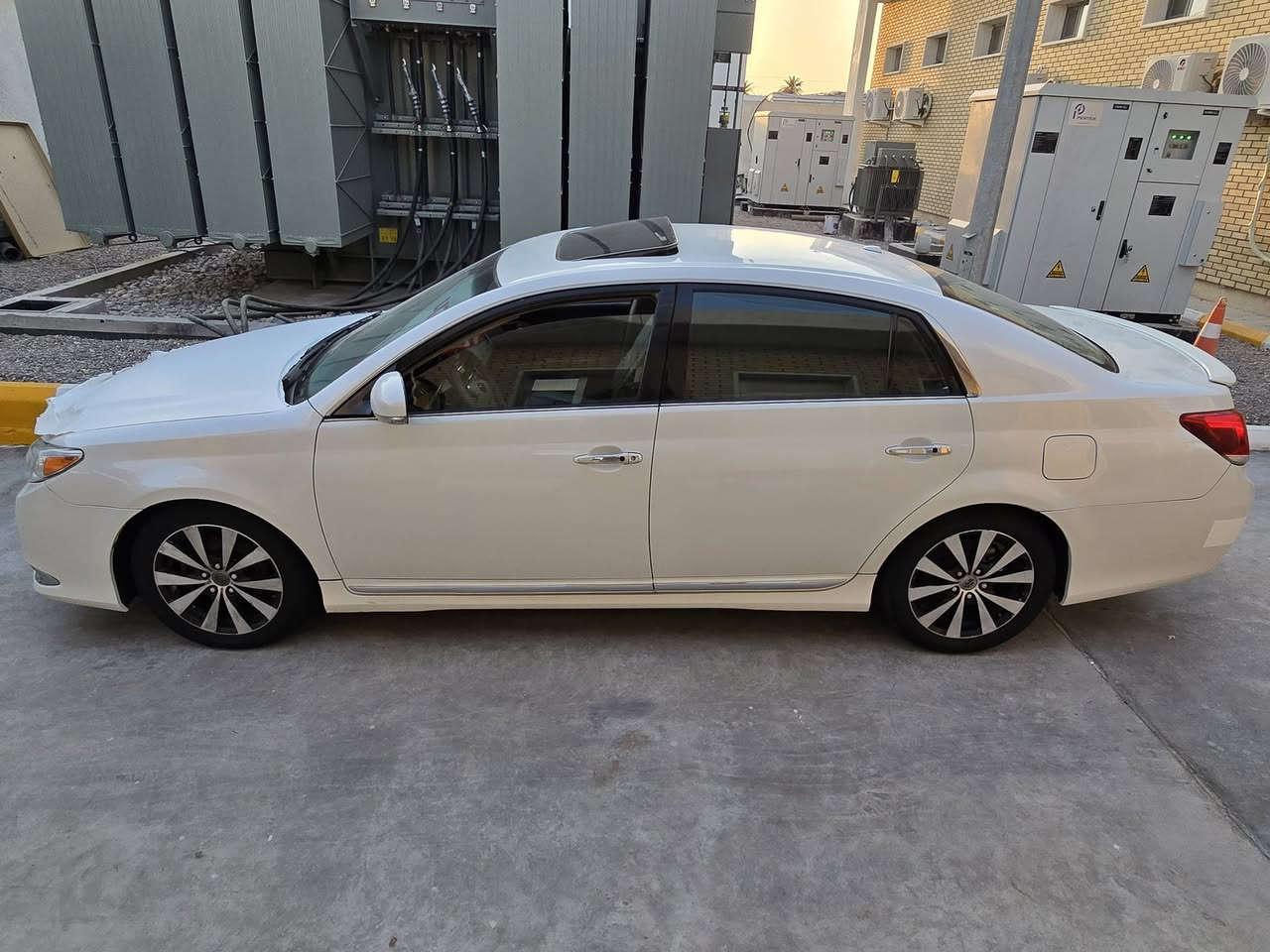 سلام عليكم
افلون ٢٠١١ خليجي بأسمي فول مواصفات 

مشروع وطني سنويه تنتهي ٢٨

بيها جاماغ مبدل أمامي و صبغ نص الباب و صبغ ب اهلال الخلفي و بارد ٤ مكانات 

 مكينه ب تشغيل صوت رواجز مره 

عنواني بصره ابو خصيب 

***********

سعر ١٤٨
