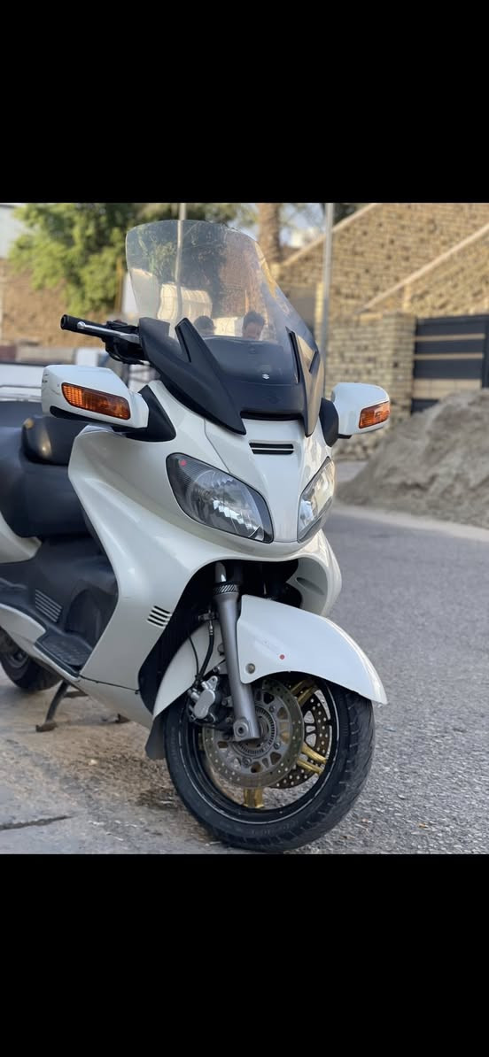 السلام عليكم
دراجة سكاي ويف ٦٥٠ 
فول مواصفات 
تدفئة يدات وكشن 
مري شفط
جامة كهربائية 
رقم بأسمي سنوية جديدة 
مكاني واسط / كوت
ملاحظة : الدراجة عوزها شوي ترتيبات بسيطة 
السعر ٢٤ وبيها مجال
للاستفسار اكثر الاتصال ***********
