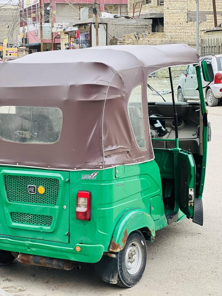 سلام عليكم
تكتك باجاج مضلع مديل [2022شهر 12 ] رقم وسنوية بسمي كفاله عامه من عده ضربة لي ذاكرهة بلفديو محرك كفاله تخم تاير ابو لحية جديد يراد ترتيب شوية 
لعلوان بغداد البلديات بشارع المصرف 
التصال رقم وانساب ***********
