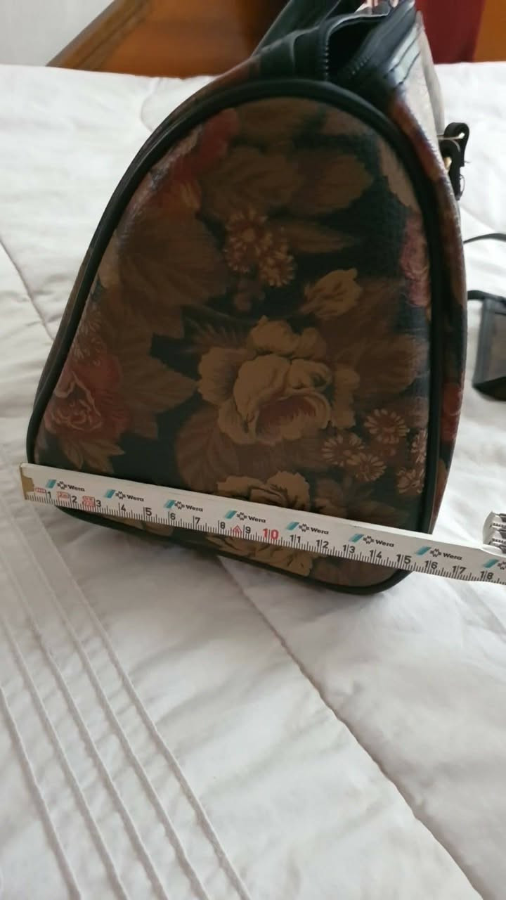 حقيبة يد أو حقيبة مستحضرات تجميل بنمط "تابيستري" (Tapestry


**إذا كنت صاحب هذا الإعلان وتريد حذفه لأي سبب، رجاءا أرسل رسالة إلى الدعم الفني**