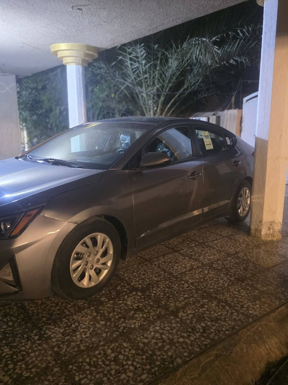 النترا امريكي.  ليبل واحد.  
بدون ايرباك  
كير AT 
محرك 2000 دوش ما مفتوح 
نص فول.   حادثهة مرفق منشور  
موديل 19 
السياره خير من الله. مال جناي 
العنوان اليوسفيه   
السعر  118 وبيهة مجال 
***********
واذا مراوس ب سني هندي. اراوس
