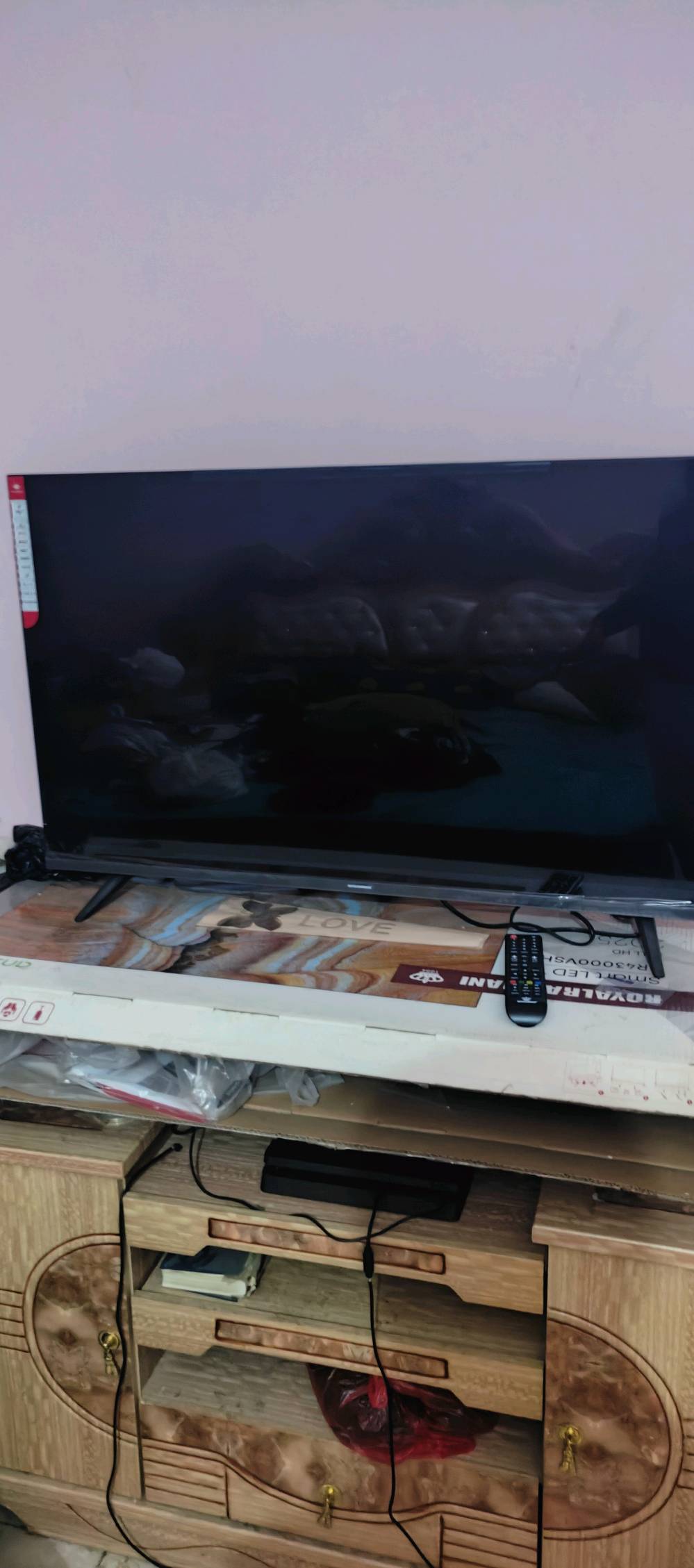 شاشة بلازما 43 بوصة  4k السعر 420 ألف وبيها مجال
العنوان البصرة 
التواصل واتساب 
***********