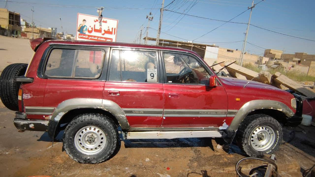 يارزاق سلام عليكم ليلى علوي للبيع موديل 91 باسمي دولي محرك لكزز 8 كير عادلي كلها شغال وترايها وين مايعجبك عوزها صبغه وترتيبات سعر 60 مكانها نجف موبايل ***********
