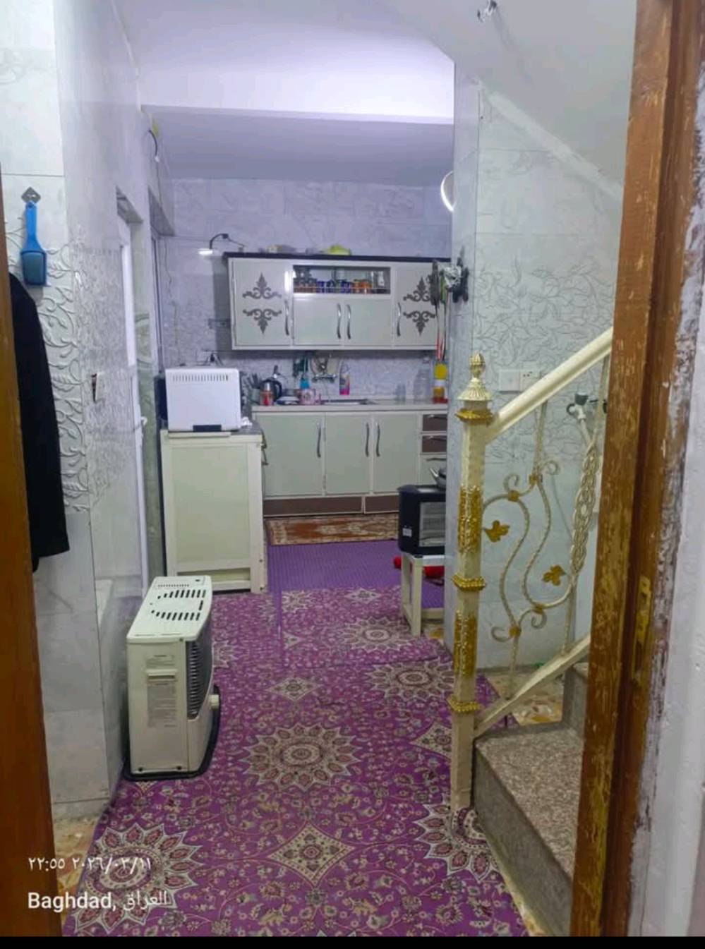 السلام عليكم دار للبيع 50متر واجهة 5 نزال 10 طابقين مدخلين الطابق الارضي مدخلين و صاله و مطبخ و حمام و منور و الطابق الثاني غرفتين نوم و حمام الموقع الغزالية شارع المرور سوق النفلة شارع حلويات شوكولاته السعر 175 سعر جوه السوك للاتصال ***********