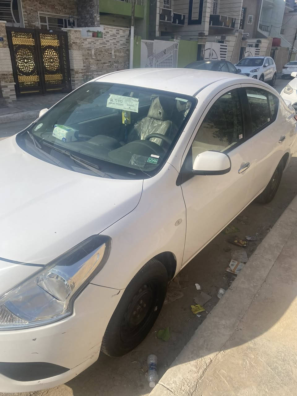 السلام عليكم نيسان هندي 19 سنويه ورقم جديد هاي الصور قديمه بيها 3 قطع بارد قليل السعر 104 وبيها مجال بسيط مكاني بغداد الحريه *********** سياره مناقصه شي خير من الله
