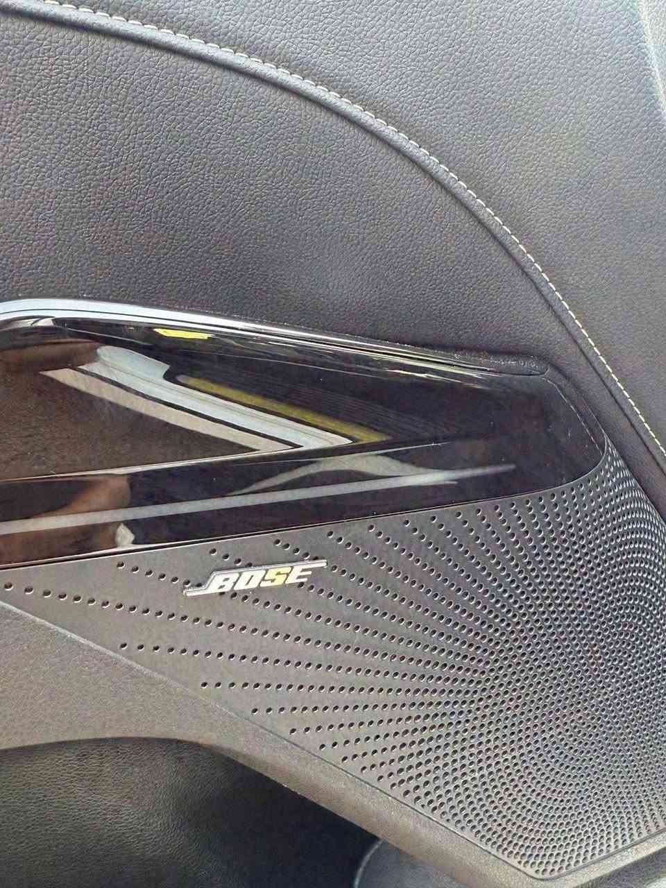 السلام عليكم
للبيع كي 5 خليجي موديل 2024 ماشية 12 الف اخت الزيرو رقم بغداد بأسمي  فووووول مواصفات اعلى مواصفات بالخليجي GTLine
المواصفات
1- محرك 2500 
2- خمس كامرات
3- السقف بانو راما
4- بصمت تشغيل وبيبان وجنطه
5- كشنات جلد لون اسود وتطعيم ابيض
6- كشنات حار بارد
7- الكشنات الاماميه السايق خزن ميموري كهرباء والراكب كهرباء
8- شاحن واير ليس
9- جنطه كهرباء وتفتح عنده القتراب 
10- رادار 360 درجه
11- حساس عدد 6 امامي و 6حساس خلفي
12- زنون عالي ناصي
13- شاشة اعطال 
14- شاشة كبيره
15- الأشاير يمين ويسار كامرات بالدشبول
16- نضام السماعات BOSE دمام
17- 5 ويل كب كروم حجم 18 
18- اناره محيطيه متغيره اللوان داخل السياره
19- هند بريك بصمه
20- بريك اوتو هولد
21- 5 انظمة قياده
22- تبريد منفصل السايق عن الراكب
23- تبريد لمس نظام اوتو
24- تشغيل عن بعد
25- تبريد قطعتين امامي خلفي
26- شفتات استيرن رياضي
27- رادار امامي وقوف ذاتي 
28- تحديد مسار 
29- دشبول داته شوه
السياره استيراد خاص اعلى مواصفات 
اي استفسار هذا رقمي ***********
مكان السياره بغداد الدوره شارع 60
