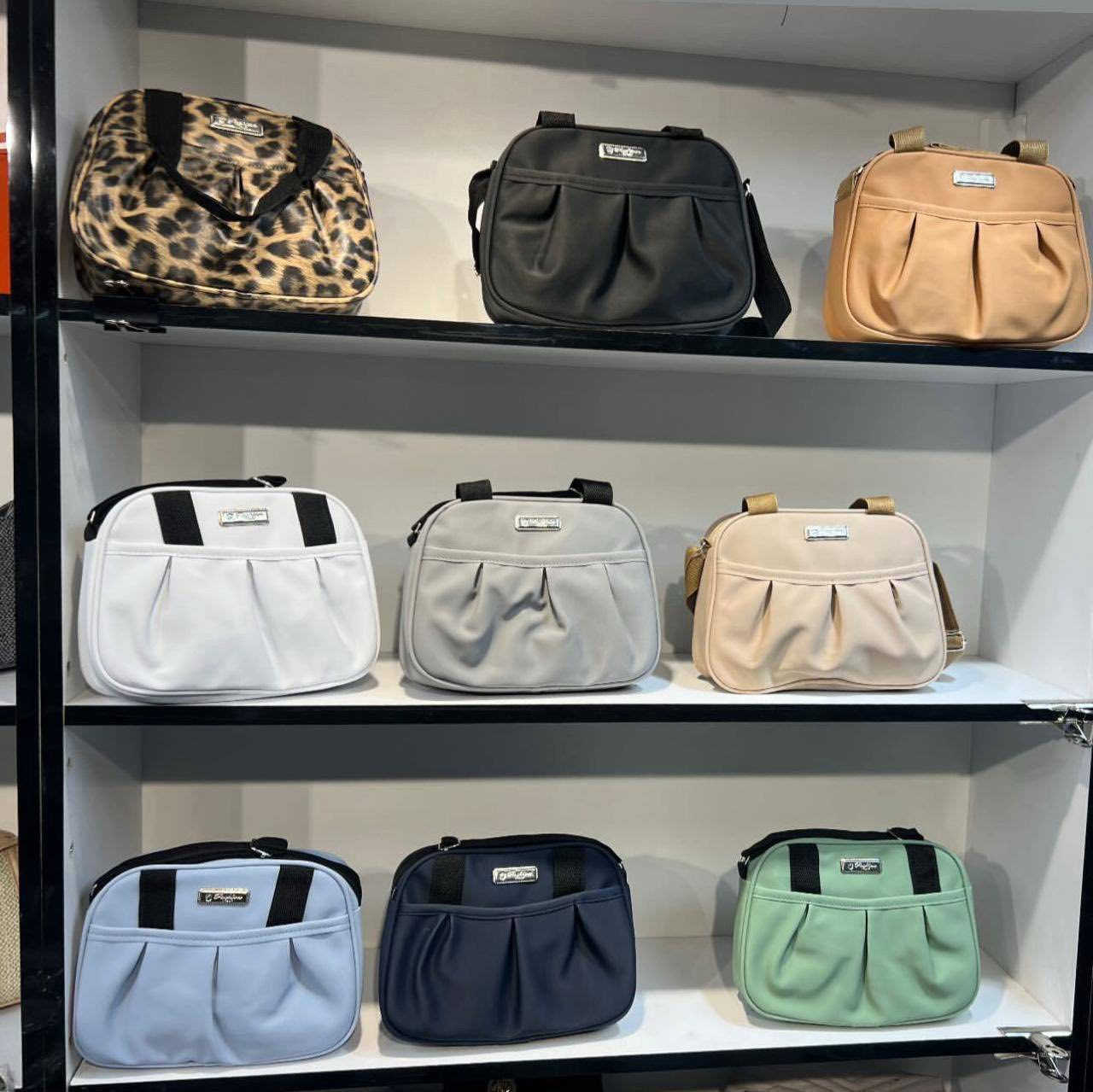 وصلت تشكيلتنا الجديدة من الجنط ✨
ستايل راقي وجودة حلوة تناسب كل يوم 💼

💰 الأسعار:
▫️ يبدأ من 36 ألف إلى 60 ألف
▫️ مفرد فقط 5 آلاف

📦 توصيل متوفر لكل المحافظات

📲 للحجز والاستفسار:
📞 ***********
🔗 https://t.me/bagswoman7
