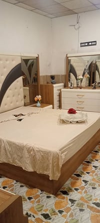 غرفه نوم تركي اصلي درجه اولى نضيفه 9 قطع ضخمه صوميه خشب تسگام صبغ حرار...