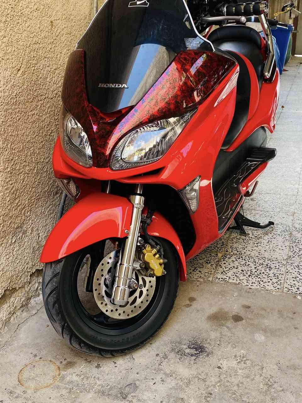 السلام عليكم فورزه 0/9
ماكو داعي احجي تفاصيلها الصوره كدامك وهيه تحكم
المكان  بغداد حي المعلمين الامين 
رايدها ب 14 وبيها مجال
الاتصال على الرقم ***********
