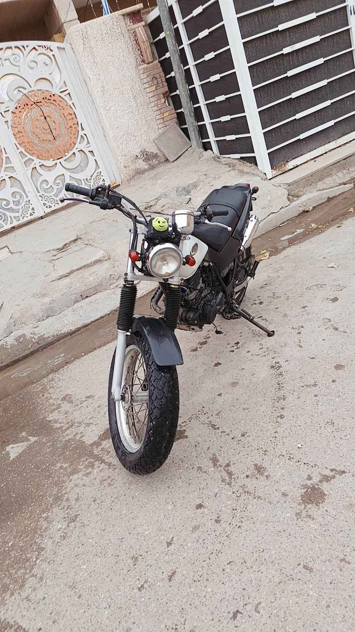 السلام عليكم دراجة ياماها قفاز للبيع مابيها نقص برغي كاملة للاستفسار الرقم *********** مكاني بغداد لحسينيه راشديه سعره ٩٠ وبيه مجال
