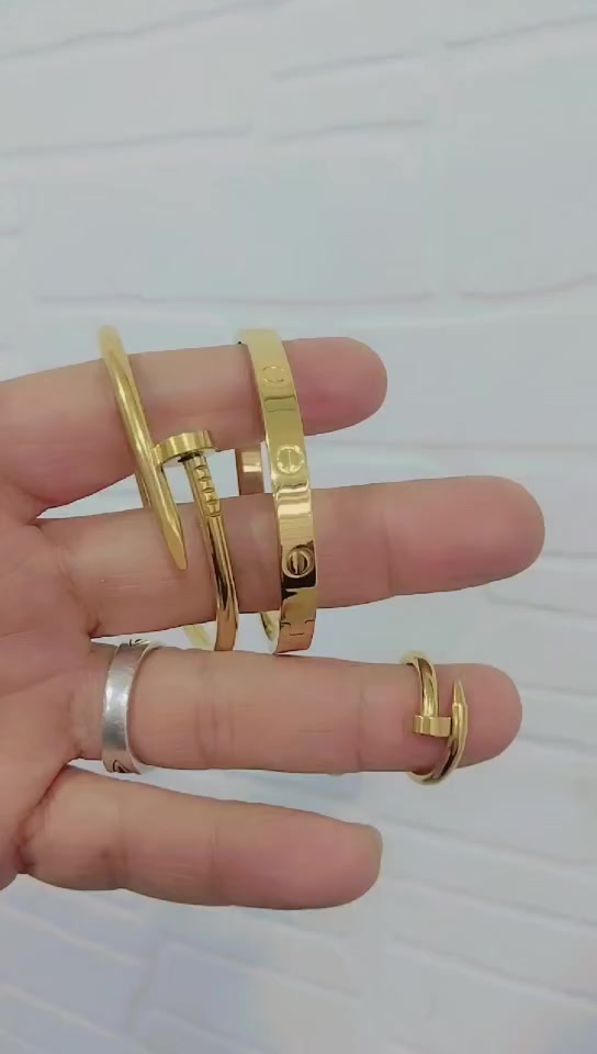 #كوني_فريدة_مع_اكسسوارات_جولدي
متابعة للصفحة ليصلكم كل ما هو جديد و مختلف لدينا
العنوان :بابل المسيب/شارع الاول مجاور معرض اوسكار 
لدينا توصيل لكل انحاء العراق3000

ادخلو للصفحة و اختارو الي يعجبكم و ارسلو من خلال ارسال مسج عبر
الواتساب ( ***********)
