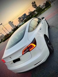 تسلا موديل ٣ • ٢٠٢٣ • ٤٠ الف كم