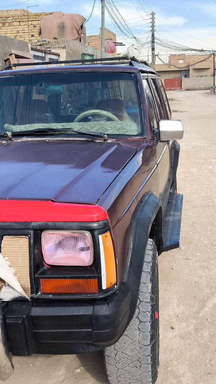 جيب شيروكي موديل 92 سنويه ل 26 تخم تاير كامل جبلي جديد  ويل كب اصلي جديد مكينه وگير  رقم كربلاء سياره جاهزه ونضيفه الصور گدامك  السعر 37 مو شراي لايتصل  ويتعبني  ***********
