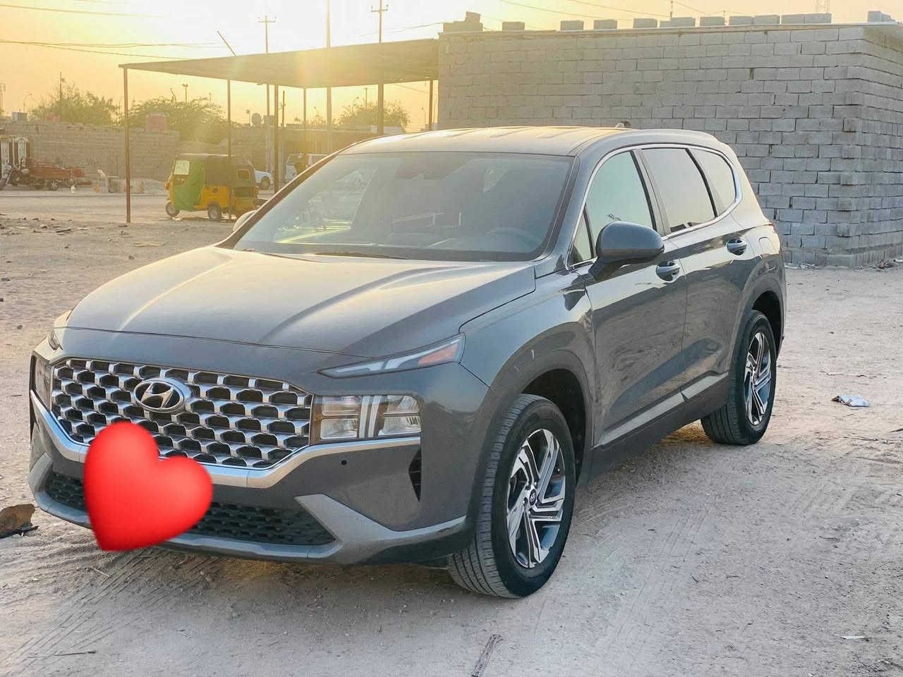 السلام عليكم للبيع او مراوس حسب القناعه سنتافيا مديل 2022 رقم بصره  انكليزي ب اسمي حادثها موضح بلصور تبديل بنيد فقط وبارد بجاملغ يرباك غير سليم   لون اسمنتي سياره جاهزه من كلشي   السعر 200 وبيها مجال للاستفسار الاتصال على الرقم ***********
