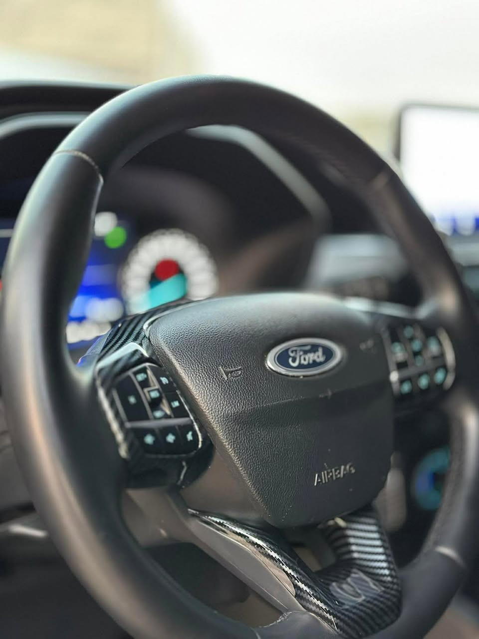 اذا لكيت بالسوك بهيج سعر كلي انت منافق🔥🔥
للبيع فورد اسكيب 🚘🚘
موديل 2023 
خليجية صفر شركة القاصد 
رقم اربيل و مكانها اربيل
هزه و سنويه جديده تحويل ثاني يوم 

السعر علق بكلمة تم ويوصلك السعر بثواني🤖🤖

مواصفاتها
 ترند اسمها بالخليجي
شاشة كبيره بالموديل مالتها 
و شاشه ديجيتال بيها 
مودات قياده 
اشاير بالمري 
Apple car play
Android auto
بلاجكتورات امامي خلفي
لايتات Led زينون
مكفوله كفاله عامه كلين تايتل 
حساسات 360 درجه 
كاميرا خلفيه 
فتح و غلق جام عن بعد 
و بيها بصمتين 
محرك 3 سلندر 1.5 توربو

للاتصال والاستفسار
***********
***********

لعرض سيارتك راسلنا خاص✅
