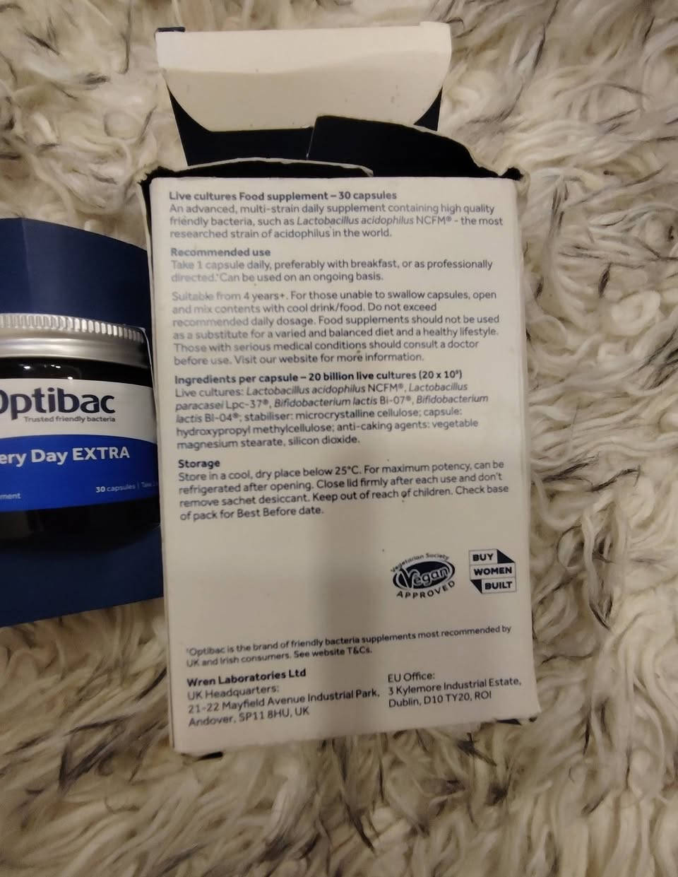 مكمل بروبيوتيك Optibac Every Day Extra. 
النوع: مكمل غذائي يحتوي على بكتيريا نافعة لدعم صحة الجهاز الهضمي. 
المكونات: يحتوي على 20 مليار كائن حي دقيق لكل كبسولة، بما في ذلك سلالة Lactobacillus acidophilus NCFM. 
الكمية: العبوة تحتوي على 30 كبسولة. 
، وخال من الجلوتين.
صناعه UK


**إذا كنت صاحب هذا الإعلان وتريد حذفه لأي سبب، رجاءا أرسل رسالة إلى الدعم الفني**