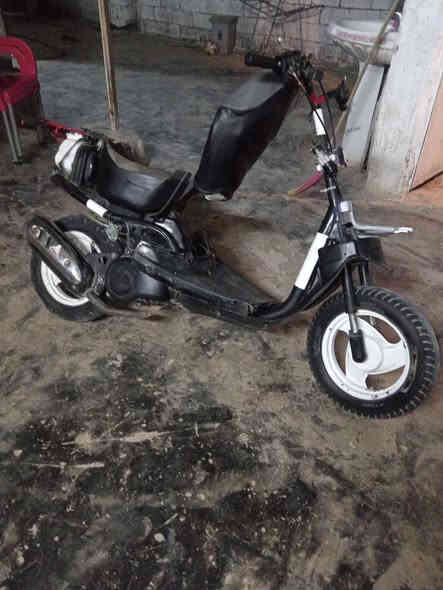 سلام عليكم دراجة ياماها رياضية شلعتة فول نشطة ما شاء الله محرك خير من الله هندر تشتغل ما بيةة نقص تنكر هندر وتطلع لسعر120 وبيةة مجال حك لجيةة مكاني ديالى لخالص التحويلة لرقم *********** ومتواجد ماسنجر
