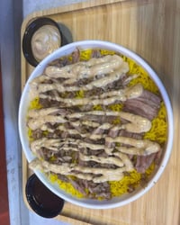 تدور شي يخبل بالطعم؟ 😍 تره ريزو غير شكل 🔥 جودة، سرعة، ونكهة من الآخر 👌...