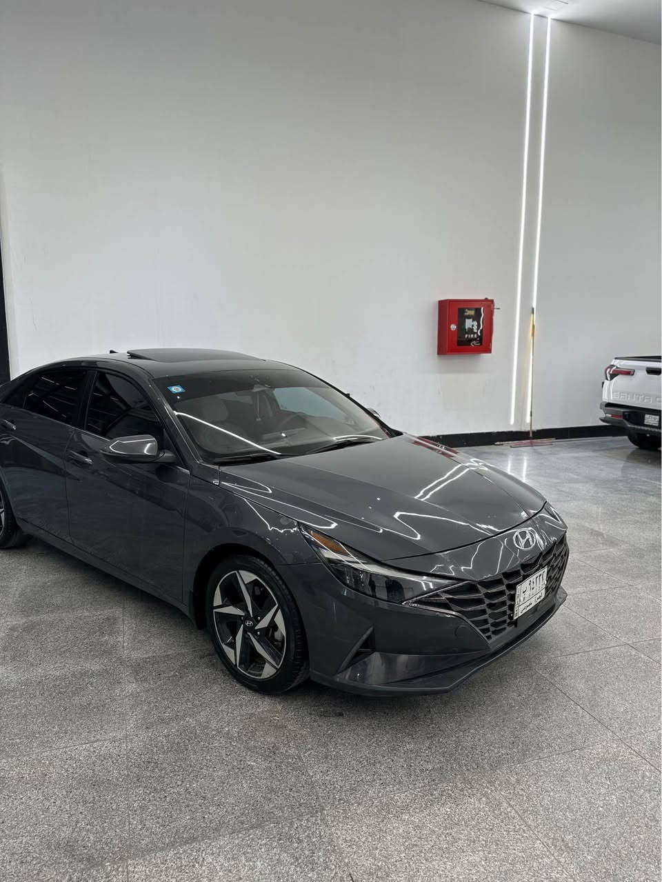 السلام عليكم للبيع او المرواس 
هيونداي النترا 🇰🇷 لمتد فول اعلى مواصفات 
وارد امريكي 🇺🇸
اللون :  سمنتي 🩶
الموديل : 2023
المكينة : اربعة سلندر 2000 دوش المرغوب
الممشى : 42 الف ميل 
 ⚠️ ملاحظة : مواصفات السيارة لمتد اعلى مواصفات بالالنترا
———————————————————
المواصفات : 
دواخل جلد ابيض 
- تحكم ستيرن
- دخول ذكي
- لايت زنون تلث عدسات الا يسويها نهار بلادي يجي بالسيارة
- بصمة 
- ترحيب عند الدخول 
- رادار امامي 
- رادار جانبي
- رادار خلفي 
- تشغيل عن بعد
- شاشة ابل كار بلي 
- كامرة خلفية
- تدفئة تبريد كشنات
- تحديد مسار
- قيادة ذاتية
- سماعات BOOSE 
- فتحة سقف
- تلث انظمة قيادة ( Normal - S.SPORT - Sport ) 
- تخم تاير جديد مشلن
- سنتر لوك
- نقط عمياء
- تبريد ثلج 
- مثبت سرعة
- وبعد هواي مواصفات
——————————————————— 
🛑 السيارة استخدام طالب من الجامعة للبيت 

⚠️ الحادث : السيارة بدون حادث فقط البنيد مبدل اثر طعجة ( يعني شي ثگيل طايح على السيارة وخاسفة )

 السيارة رقمها معوقين تستلم وكالة عامة 

العنوان : البصرة - الجمعيات - قرب تقاطع التأميم  
السعر : 165  وبيها مجال حگ الجية تجي وتشلع عيوني
للاستفسار : 90 200 180 077 البصرة, العراق


**إذا كنت صاحب هذا الإعلان وتريد حذفه لأي سبب، رجاءا أرسل رسالة إلى الدعم الفني**