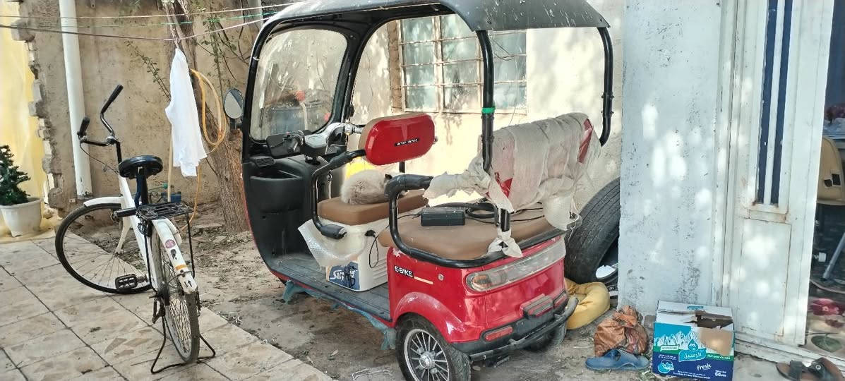 سلام عليكم
متاح تكتك معوقين شحن نظيفه وشغاله
قبل سبوعين مبدليلهه بطاريات جدد وشاحنتهه اصليه
*********** واتساب
