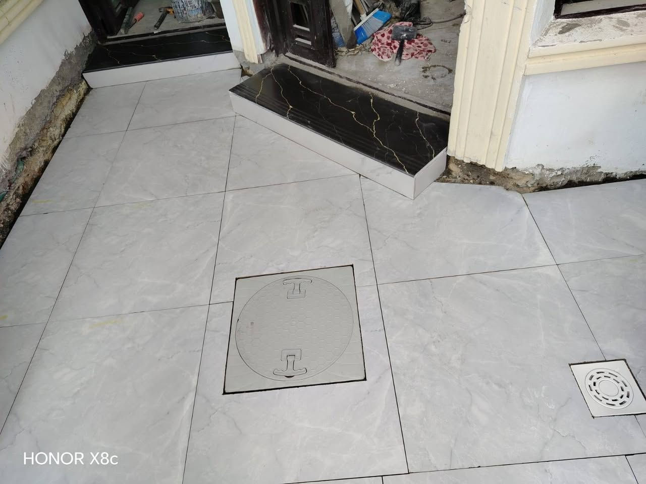 تطبيك جميع انواع السيراميك متفرغ حاليا العمل داخل ميسان فقط واتساب ***********
