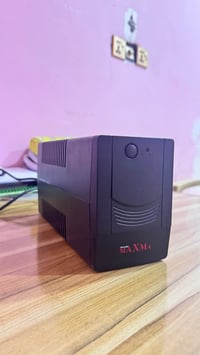يوبي اس • ٨٥٠ فولط • نضيف