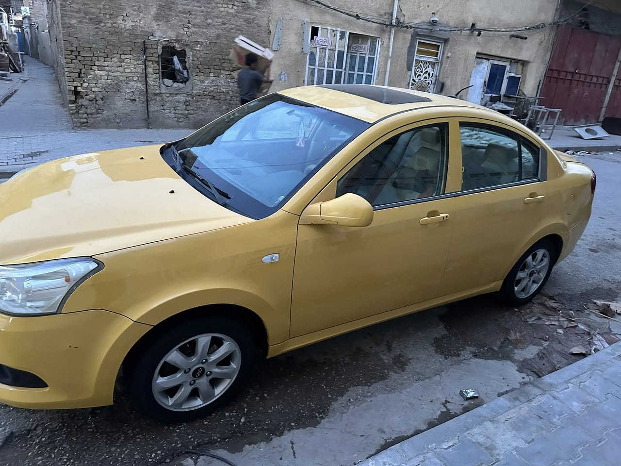 سلام عليكم سياره البيع اي5محوره كير ومكينه كورله سياره خير من الله وحلوه لا خياس ولا رصعات حاديه جديده وتخم تيرات جديد سياره حلوه من الصور اليحب ينتصل ***********رقمه واسط ومگاني كوت مركز مدينه
