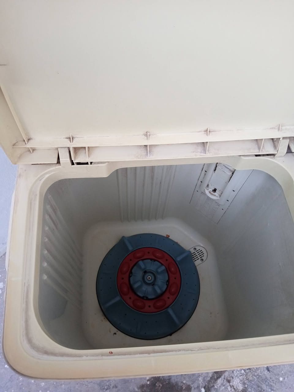 السلام عليكم ... غساله توشيبا ياباني شرط الغسل والتجفيف ع الفحص سعر 75 للاستفسار اكثر يرجا مراسلة الصفحه او الاتصال ع رقم *********** وات ساب
