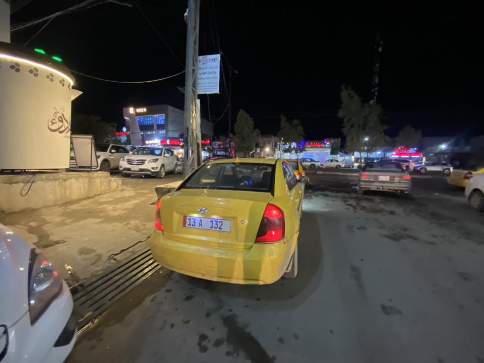 السلام عليكم اكسنت موديل 2010كير ومكينه شرط  بدون ضرر السياره كاربون بيها شرط التحويل ول وكاله السعر 85وبيها مجال شي قليل السياره يعوزها ترتيب ***********
