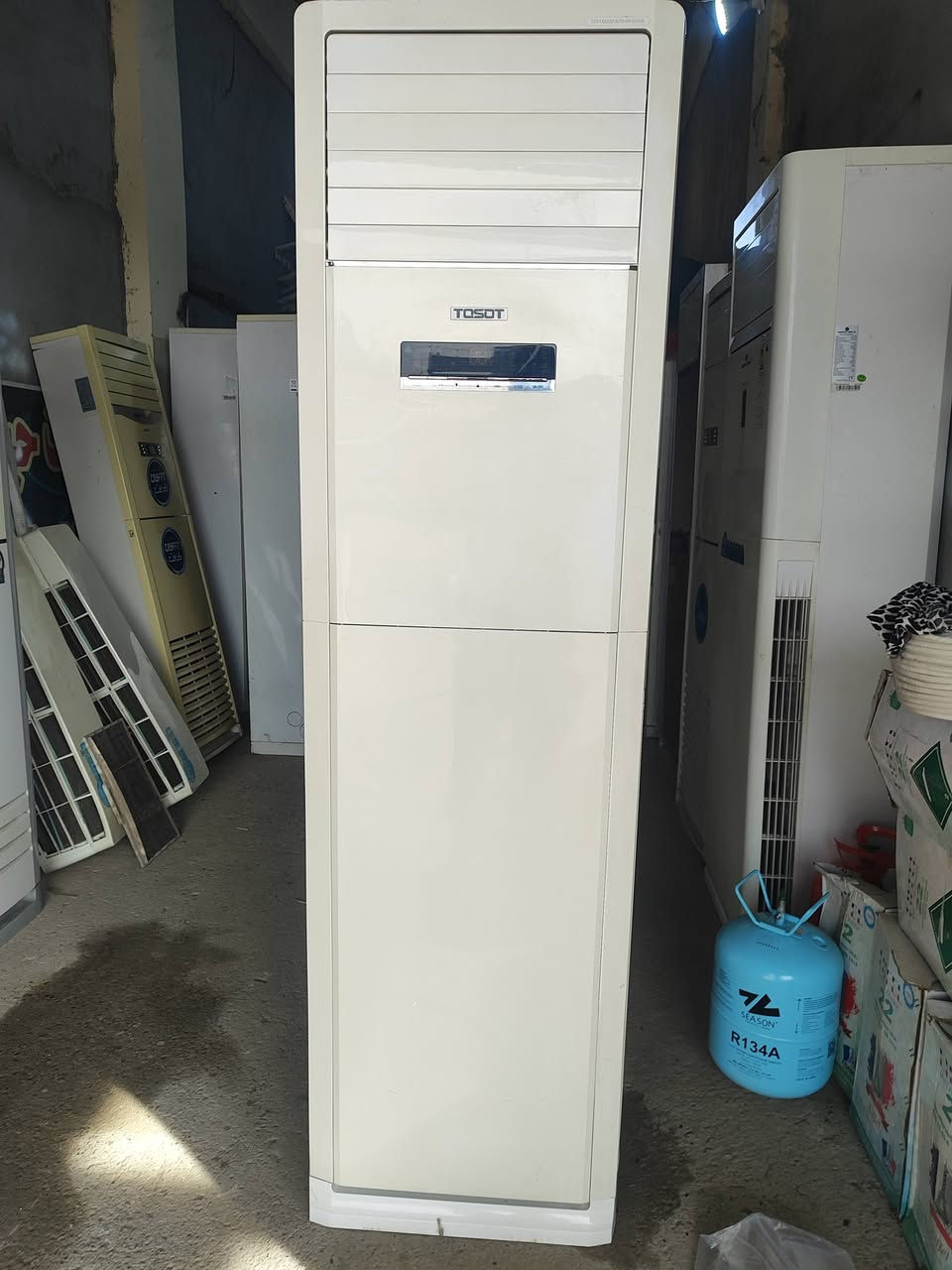 كنتوريات 3طن  نضافه 90💯
ميديا الحافظ  توسوت 
كامل ملحقاتهن كيبلات ريمونت بواري جديد 5متر 
غاز مقفول 
ضمان شهر 
متوفر نقل وتنصيب 
العنوان الحديد المدخل الاول 
***********
