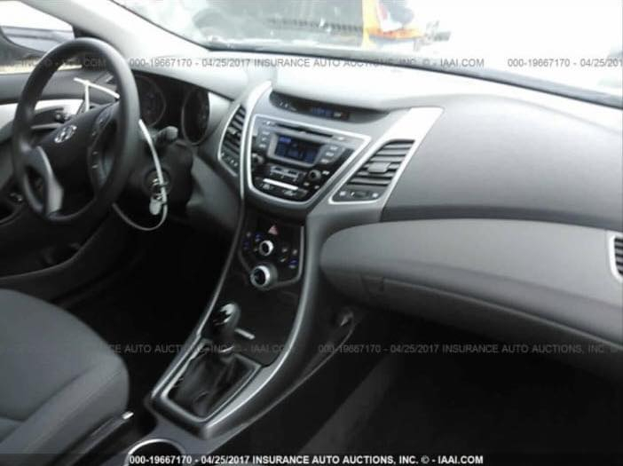 السلام عليكم النترا 2016 ، رقم بغداد
محرك 2000 دوش 
تبديل بابين وجاملغ اثر شخوط في بغداد
وحادثها صندوق في امريكا 
شادلها منضومة تبريد حديث 
ايضاً منضومة غاز قبل ٤ شهور 
السعر 105 
الاتصال ع الرقم ***********
