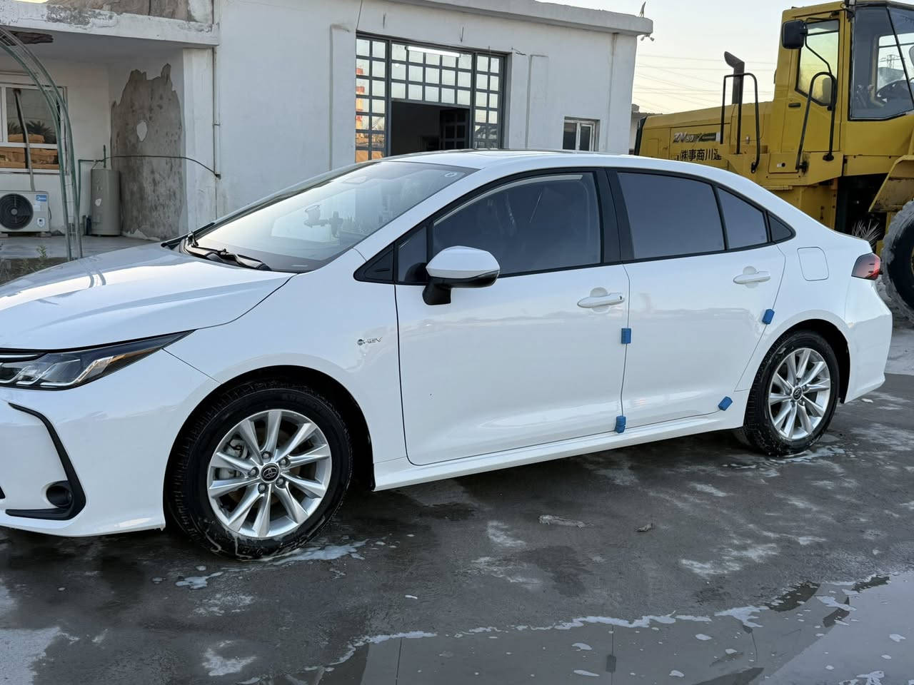 السلام عليكم شباب عندي كورلا هايبرد خليجي 
موديل 2024 السياره جديد بمعنه الكلمه مكفوله كفاله عامه 
المواصفات 
شاشه كبيره 
فتحه سقف 
بصمه باب
بصمه تشغيل 
أشاير بلمري
لد نهاري  
بكلايت لد
تحكم ستيرن جهتين 
كامره دواره 
نضام قياده 
قياده ذاتيه 
السياره فول مواصفات رقم بغداد تحويل ثاني يوم 
مكان بغداد الكاضميه السعر 150 وبيها مجال رقم التليفون
***********/*********** احمد
