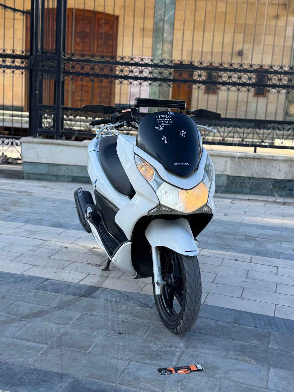 سلام عليكم دراجه بي سي اكس مكفوله كفاله عامه مكينه 150س مكاني بغداد الحسينية مال راشديه سعرها مليون و350 وبيها مجال ***********
