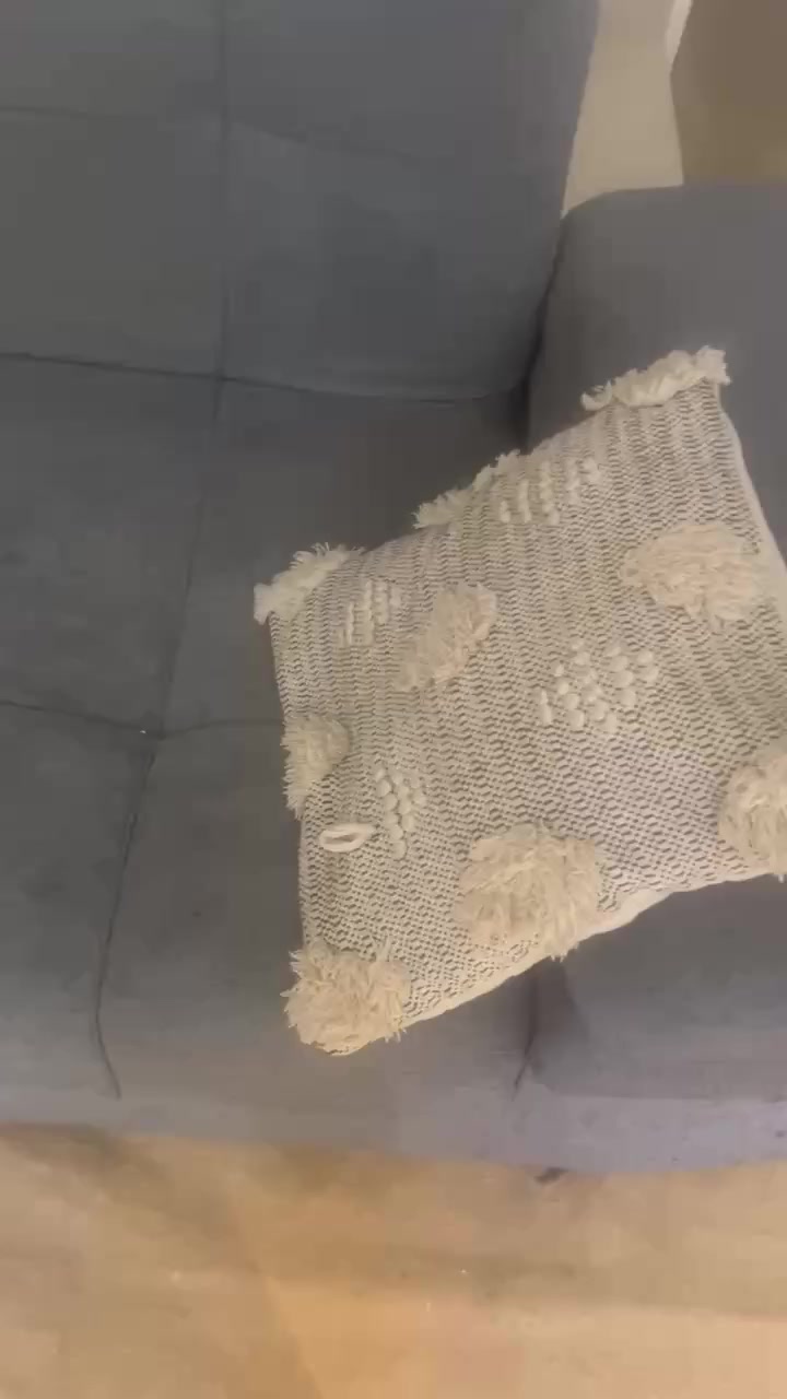 ديوان نضيف للبيع 7مقاعد ماعدا الزاوية ب300وبي مجال بسيط مكانه البلديات


**إذا كنت صاحب هذا الإعلان وتريد حذفه لأي سبب، رجاءا أرسل رسالة إلى الدعم الفني**